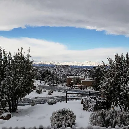Adobe-style W/ Views < 5 Mi To Plaza Santa Fe