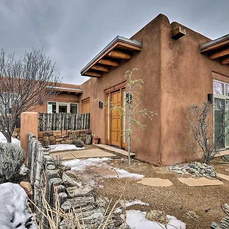 Adobe-style W/ Views < 5 Mi To Plaza Holiday home *